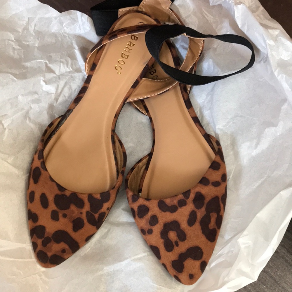 Bamboo Suede Leopard Flats - Picture 3 of 4